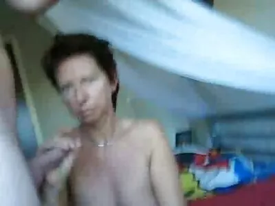 Дядо Коледа беше porno za vazrastni щедър с две курви за момчето наведнъж.
