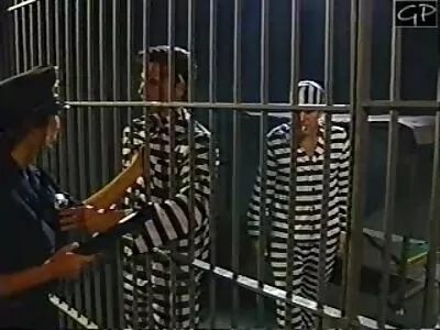 На ръба на риска, путката вече тече . порно със зрели жени