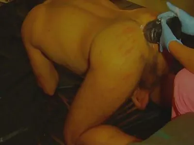 Е, скъпи, свали си гащите и се наведи с рак porno vuzrastni .