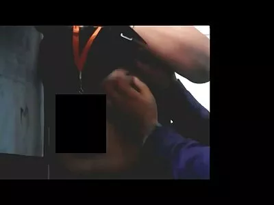 Роклята е страхотна, порно с възрастни жени но голото определено е по-добро.