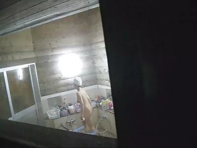 Пасаж в задника само за ебане на бабички професионалисти.